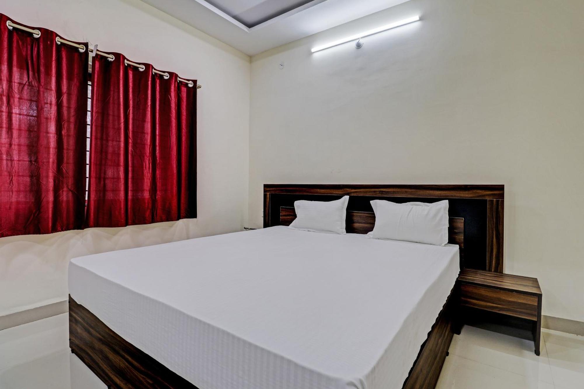 Super Hotel O Midway Treat Dhār Kültér fotó