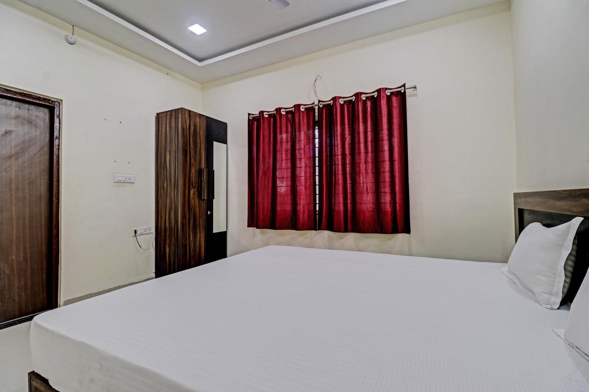 Super Hotel O Midway Treat Dhār Kültér fotó