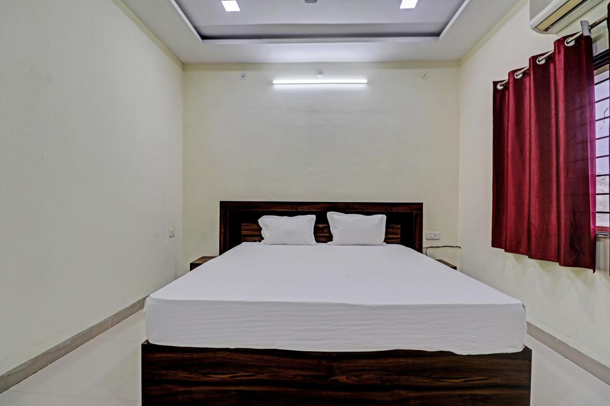 Super Hotel O Midway Treat Dhār Kültér fotó
