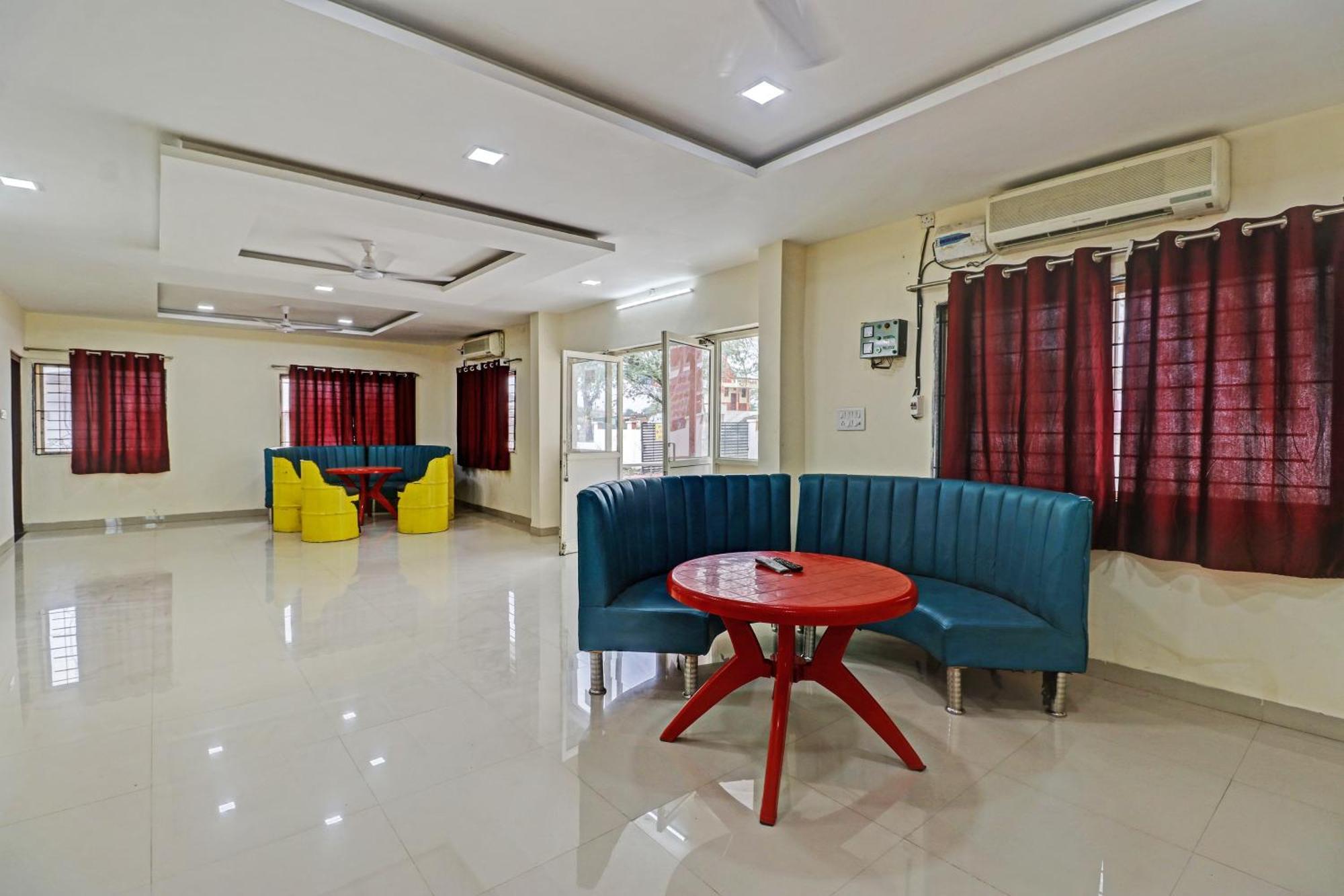Super Hotel O Midway Treat Dhār Kültér fotó