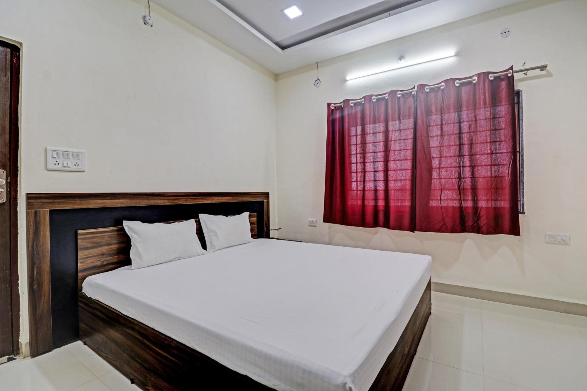 Super Hotel O Midway Treat Dhār Kültér fotó