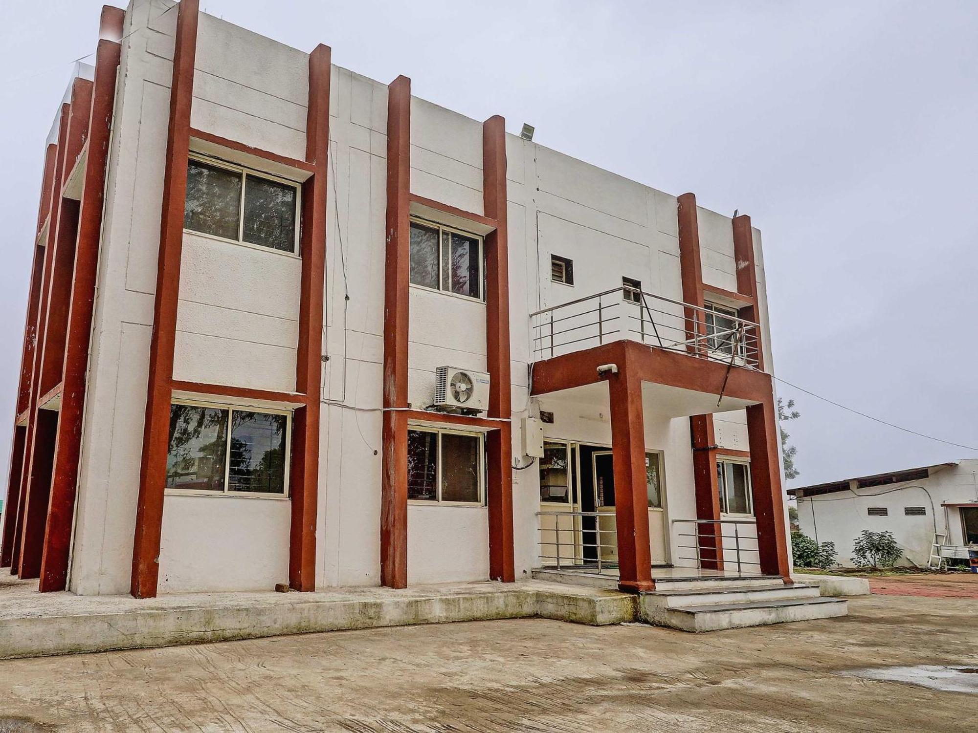 Super Hotel O Midway Treat Dhār Kültér fotó